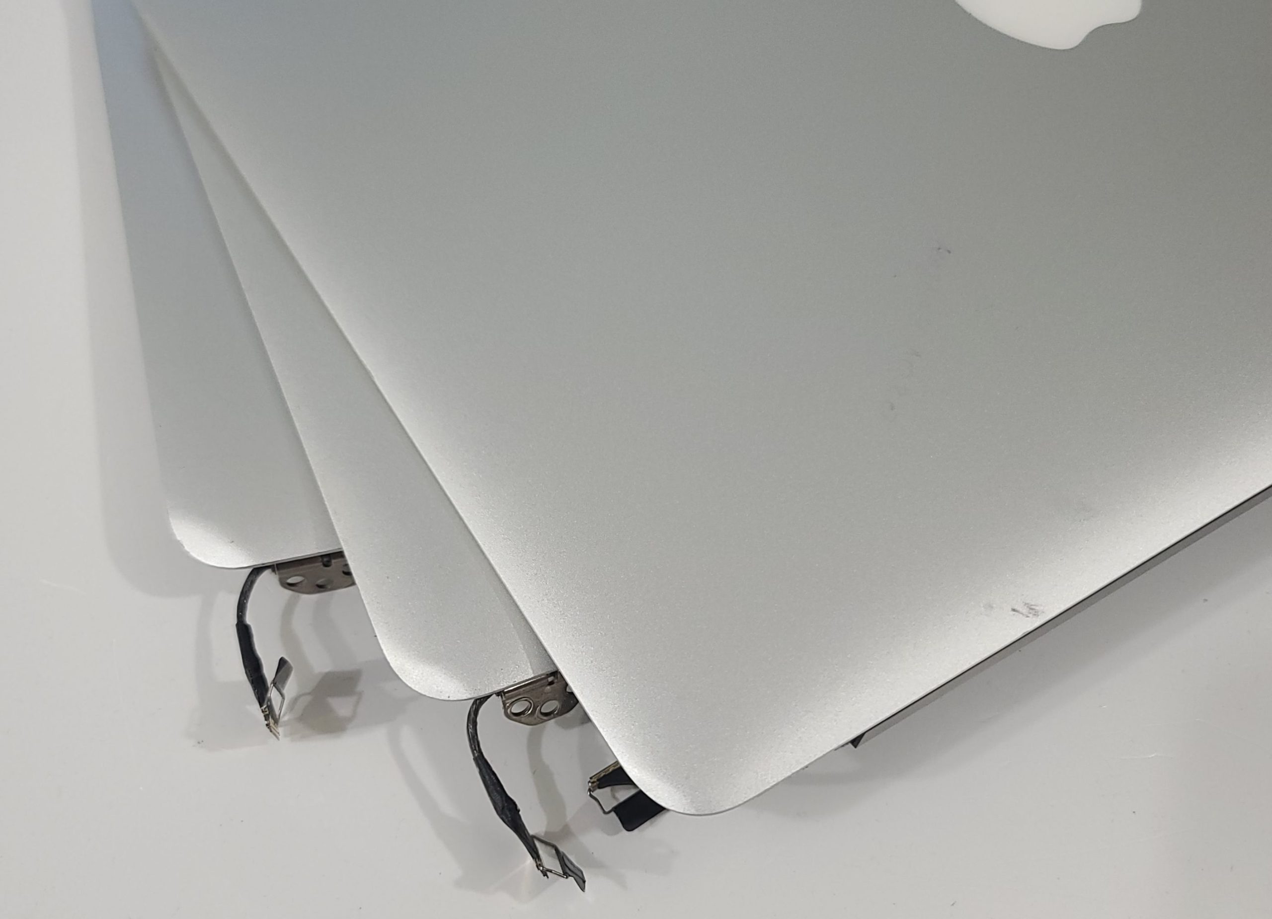 MacBook Air 13 A1466 2013 2014 2015 2017 LCD Screen Assembly 661-7475// - Image 14