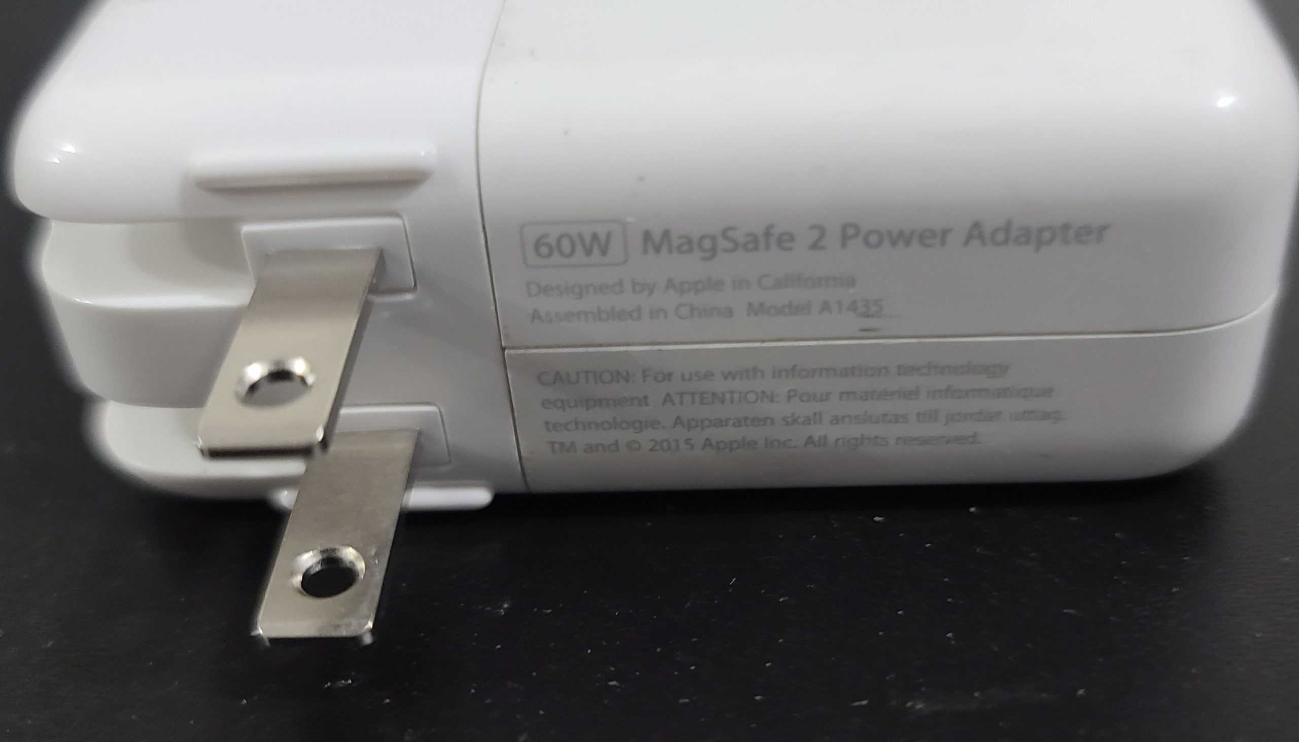 Original Apple MacBook Power AC adapter charger magSafe 2 T Tip A1435 60W - Image 3