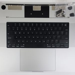 A2485 MACBOOK PRO 16.2" M1 PRO 2021 - TOP CASE SILVER TRACKPAD BATTERY 90% GRD A