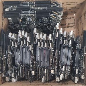 Lot of 32 MacBook Pro A1286 (5) A1278 (27) Logic Board  AS IS