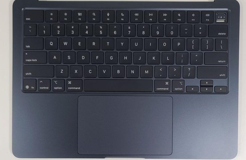 Grd A+ MacBook Air 13 A3240 M4 Top Case Keyboard Touchpad Battery 100% MIDNIGHT