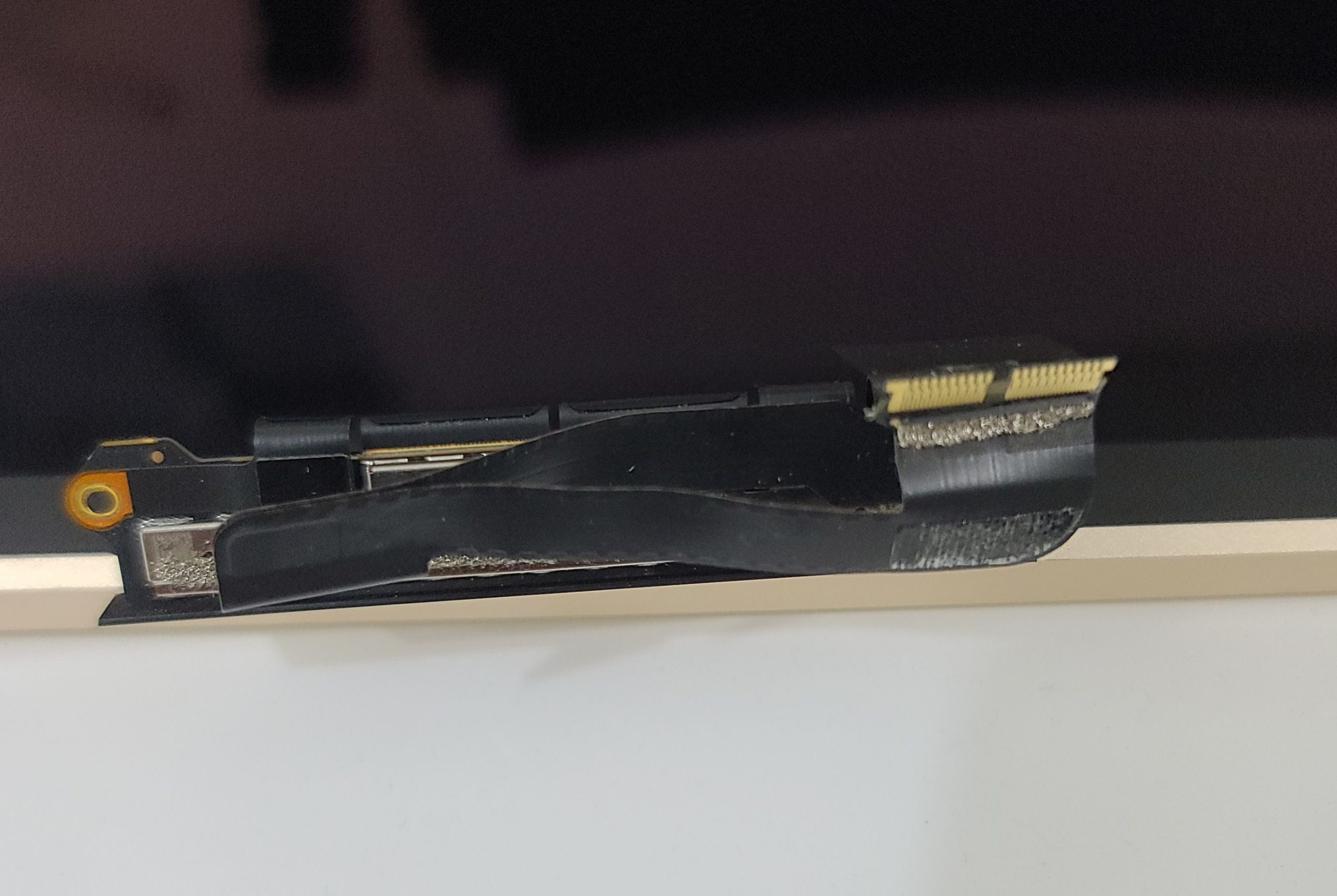 Grade A MacBook 12 A1534 2016 2017 LCD Screen Display Assembly GOLD - Image 3